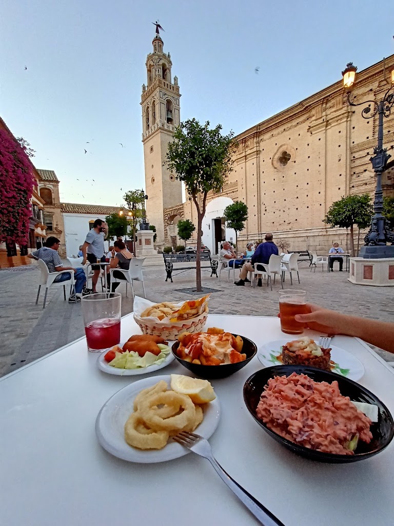 Pena Cultural Sevillista San Pablo — Comida y bebida
