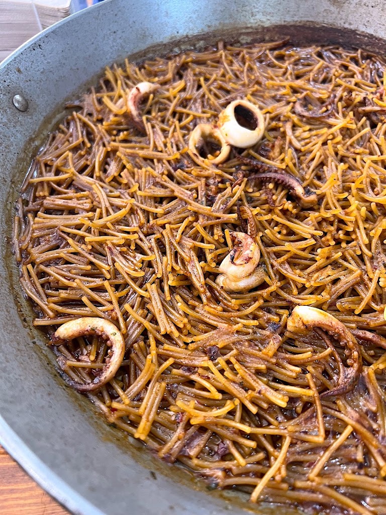 CAL BARRI BAR DE TAPES — Comida y bebida