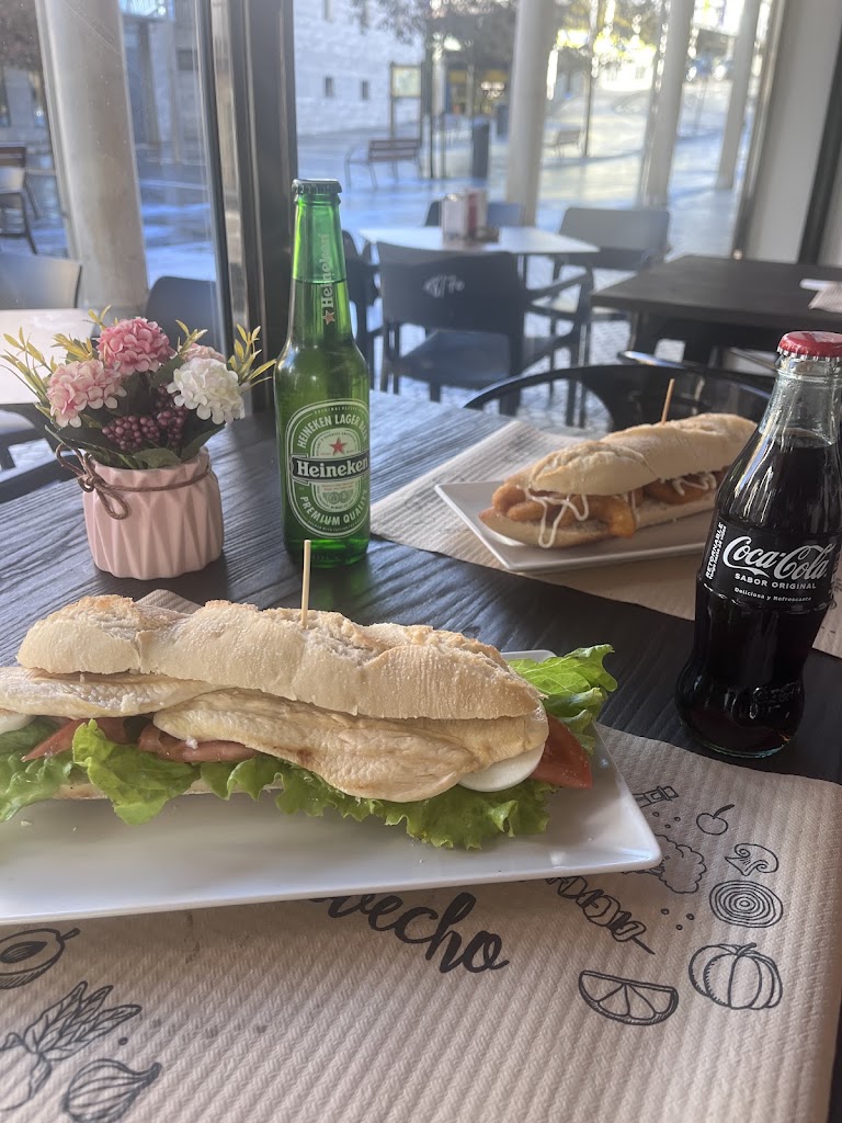 LAGUNAK BAR — Baguette