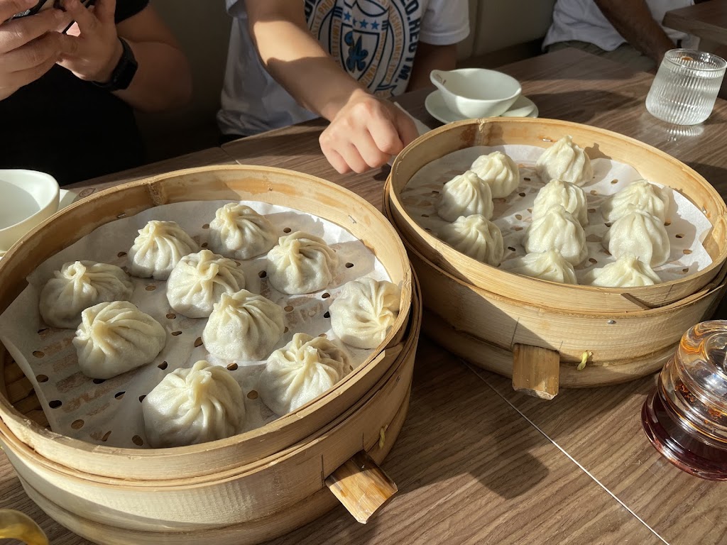 Steamed dumplings