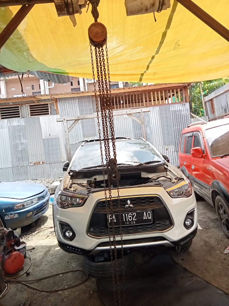 Bengkel mobil pak Jimmy