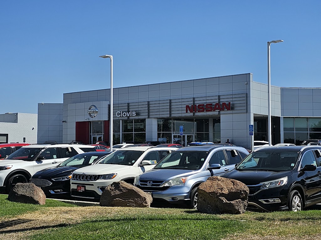 Auto parts store in Clovis