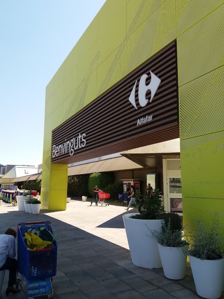 Gasolinera Carrefour — Exterior