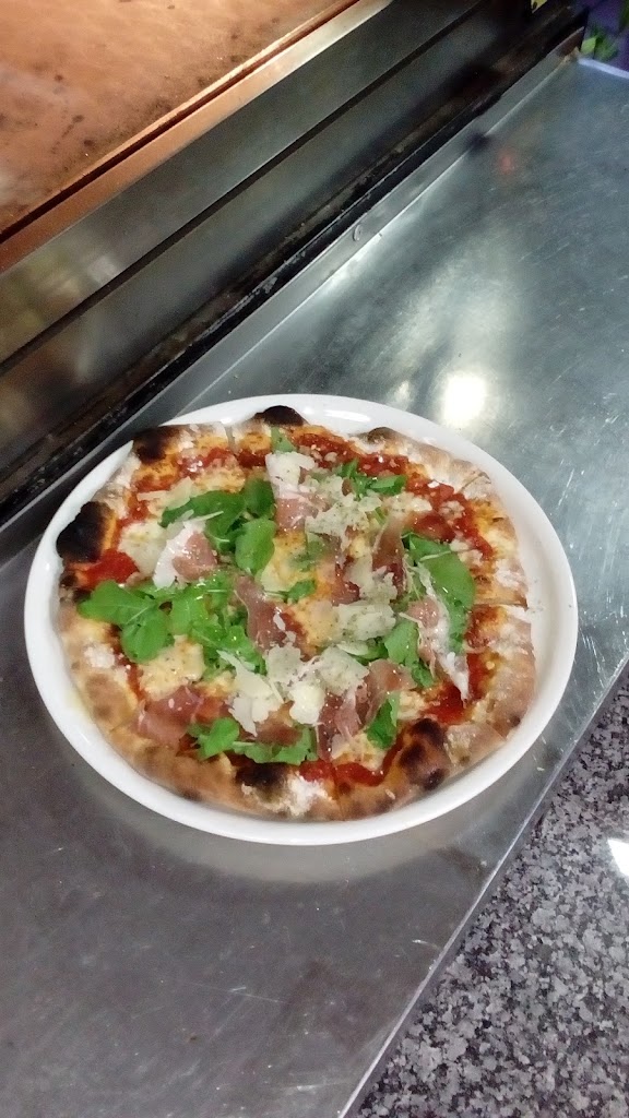 ViP Pizza — Comida y bebida