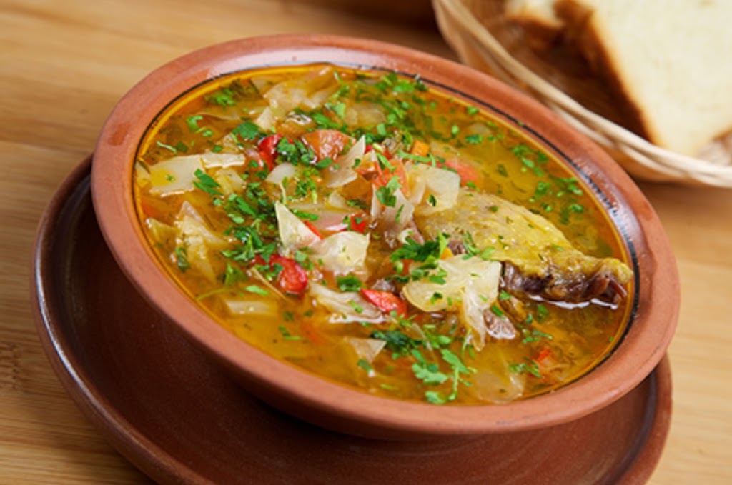 Restaurante Cafeteria La Verde — Comida y bebida