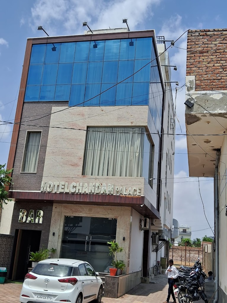 Hotel Chandan Palace