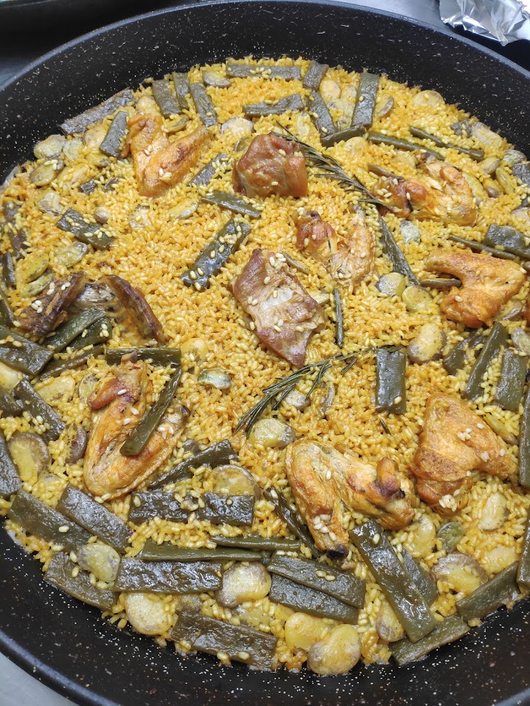 I Punt Bar Restaurant — Paella