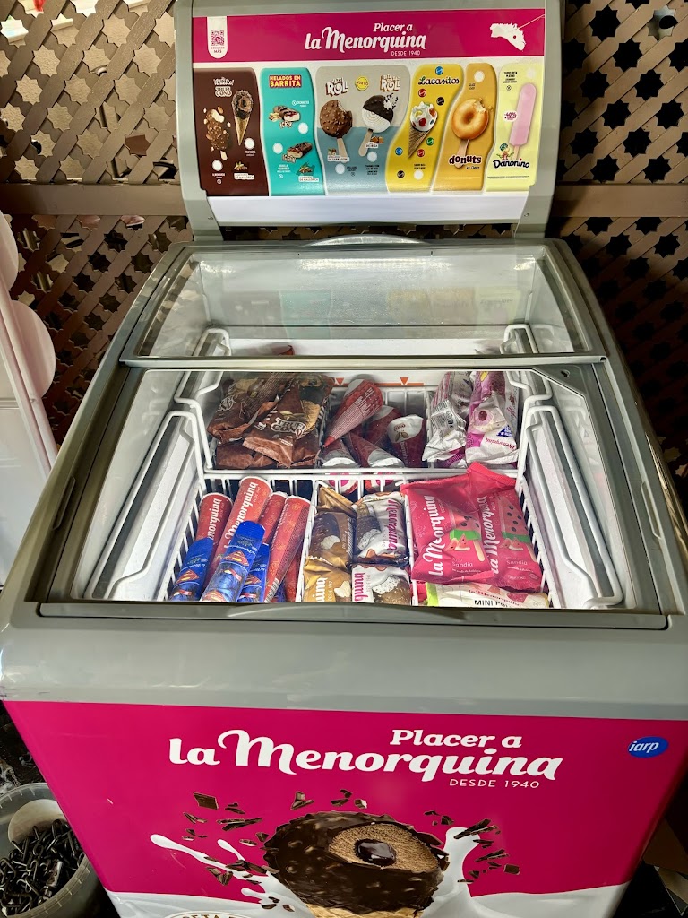 Bar-Cafeteria-Heladeria Cafenet I Mes