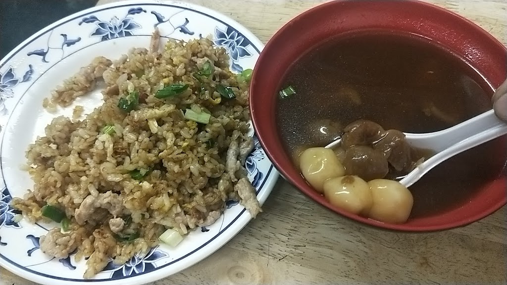 無名焢肉飯 的照片