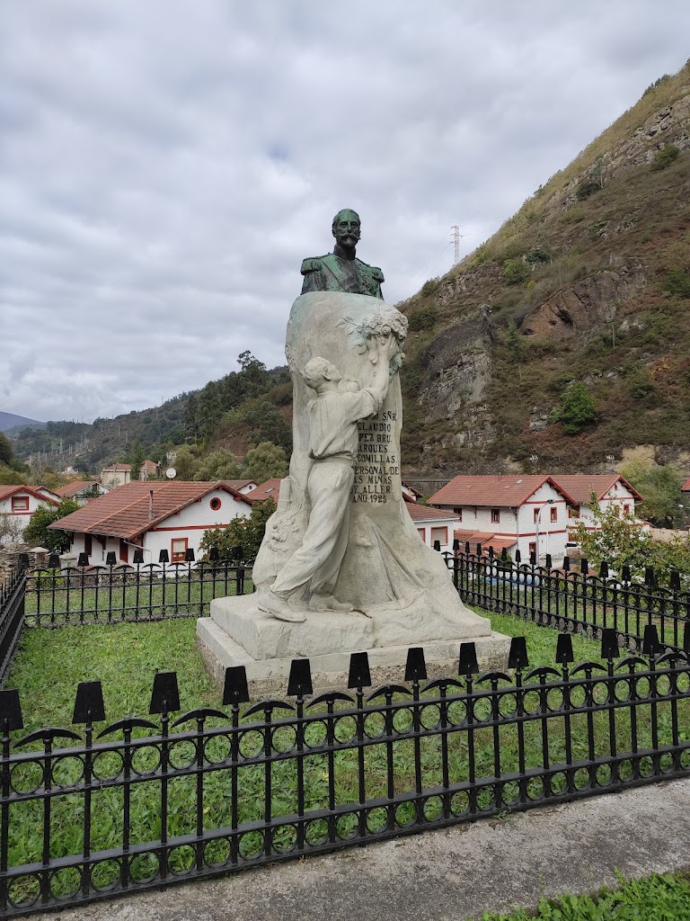Monumento al Marques de Comillas