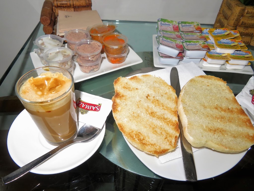 Cafe y copas La Vinoteca — Cafe