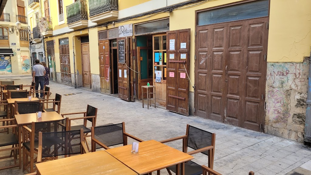 Bodega La Rentaora — Ambiente