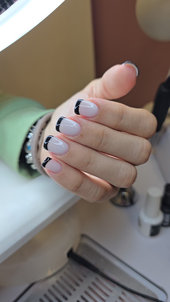 Oasis — Manicura