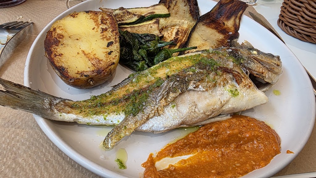 Can Tonada — Comida y bebida