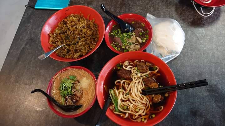 金崙嗑起來餐館 的照片