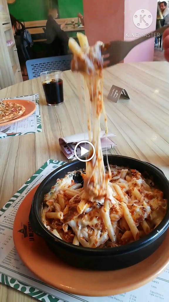 La Mejicana Pizzeria Taqueria - Mijas — Videos