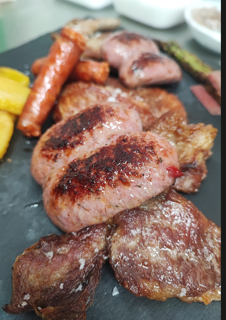 Carpes Restaurante Sanlucar — Comida y bebida