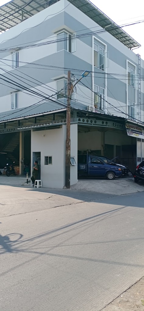 Bengkel Mobil Cahaya Motor