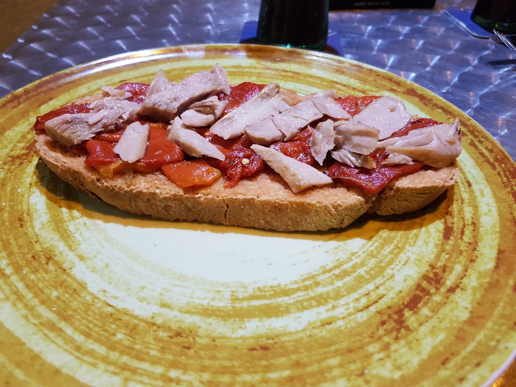 L'Anonim — Comida y bebida