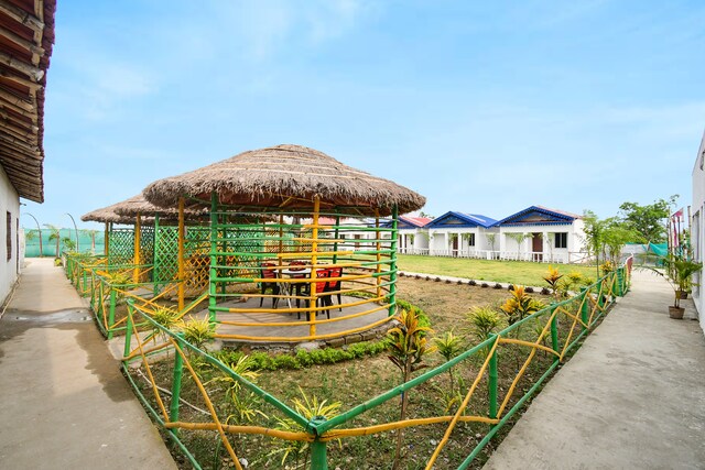 Oyo Flagship Mango Leaf Hotel Restaurant