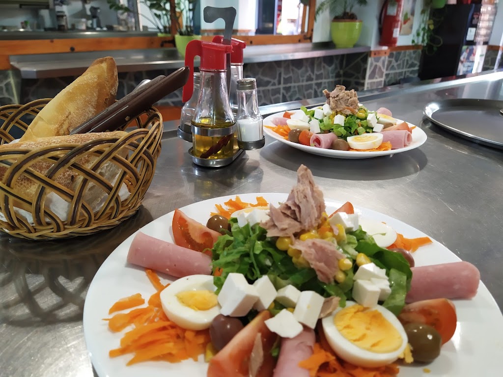 Restaurante Yuren's — Comida y bebida