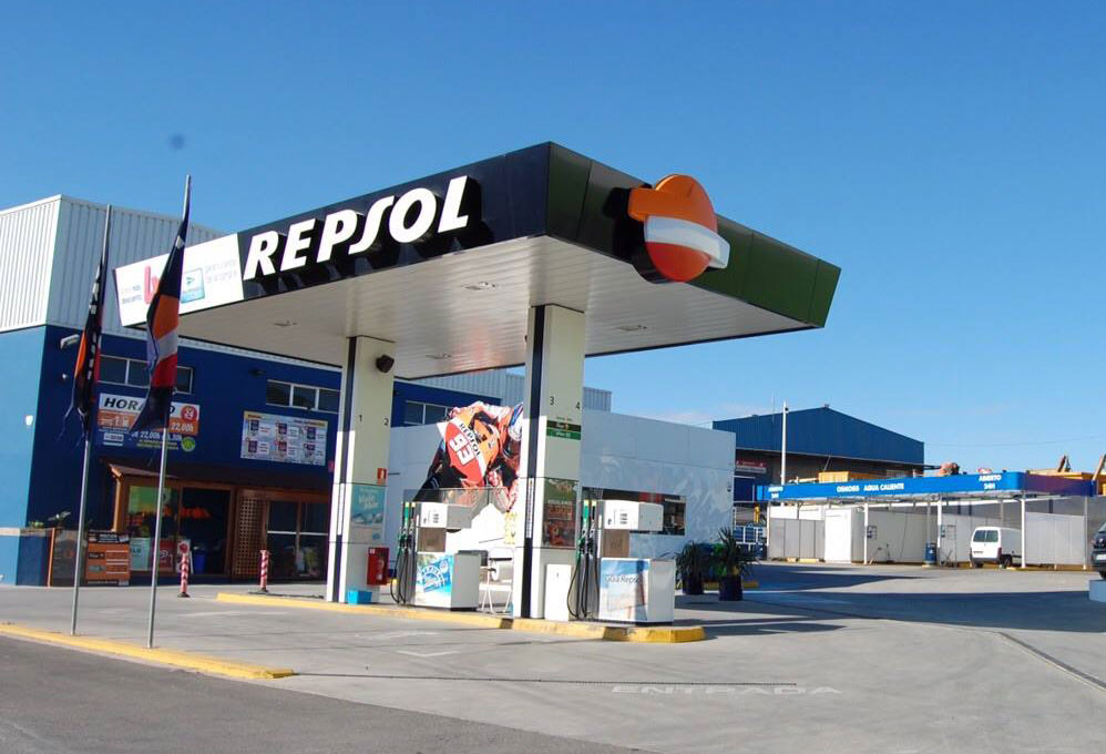 Estacion de Servicio Repsol — Surtidor de combustible
