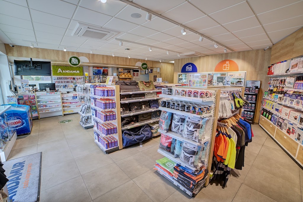 Area de Servicio Andamur Pamplona — Interior