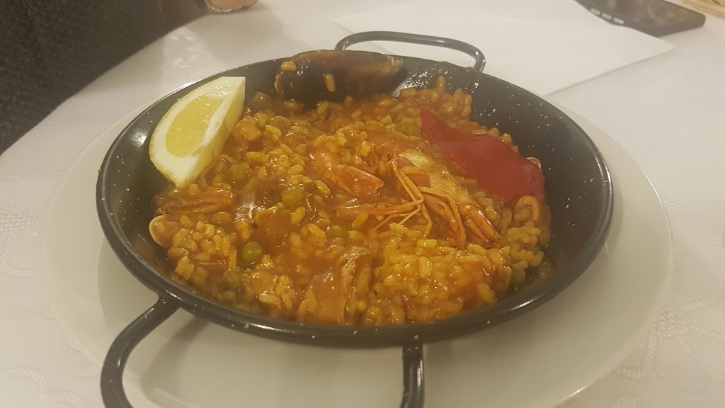 Bar Mediterraneo Restaurant — Paella
