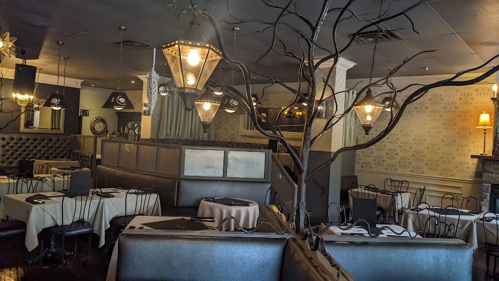 Manhattans Bistro & Music Club in Guelph