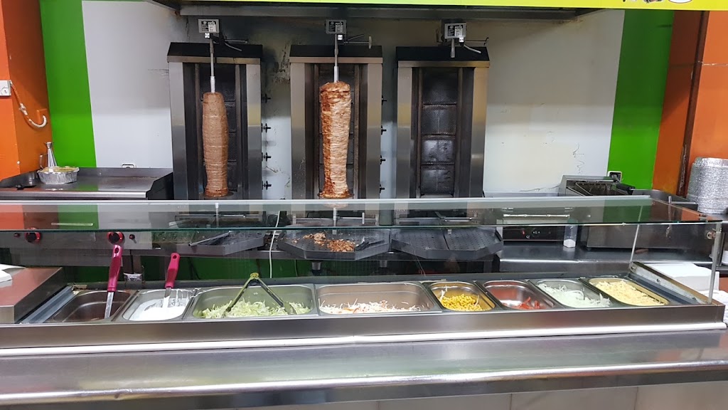 Alhambra Kebab Linares — Ambiente