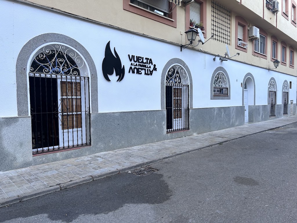Vuelta y Vuelta Restaurante — Todas