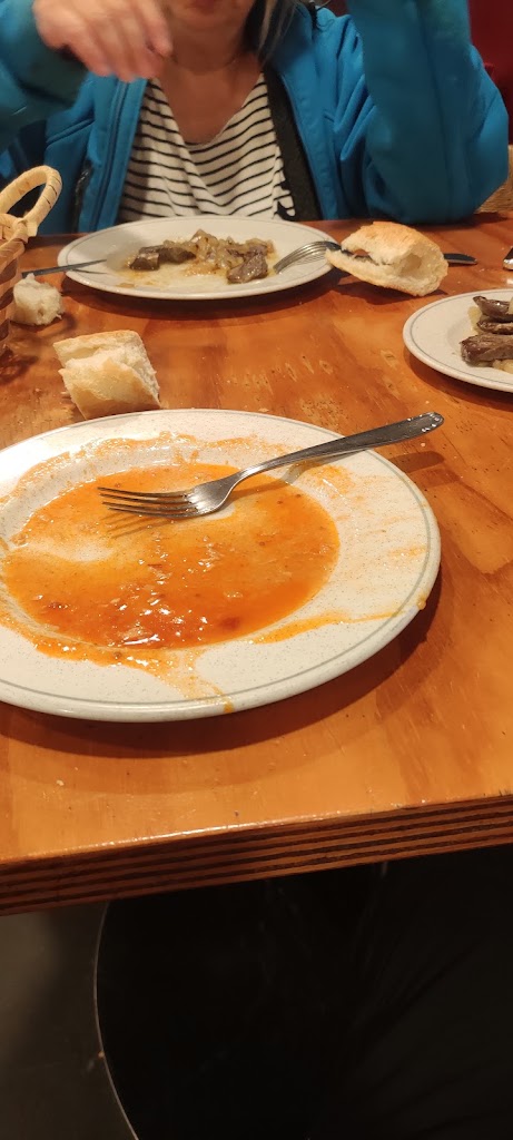 Aragon Restaurante — Comida y bebida