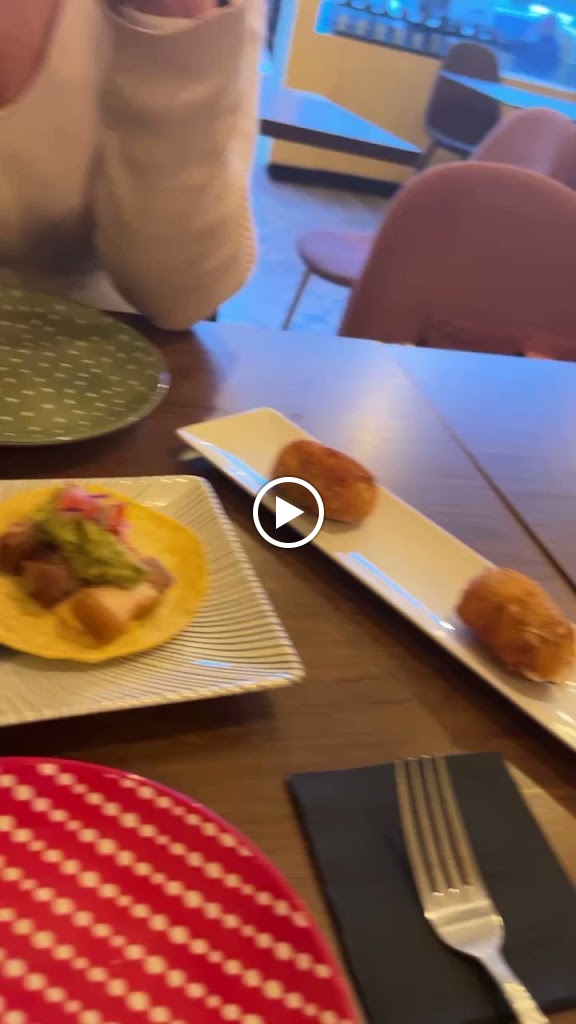 Restaurante Aruma - Fuentelucha — Videos