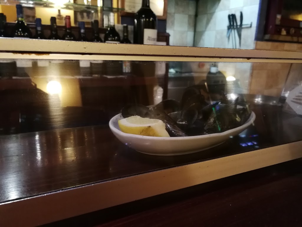 Cafe bar Iguna — Comida y bebida