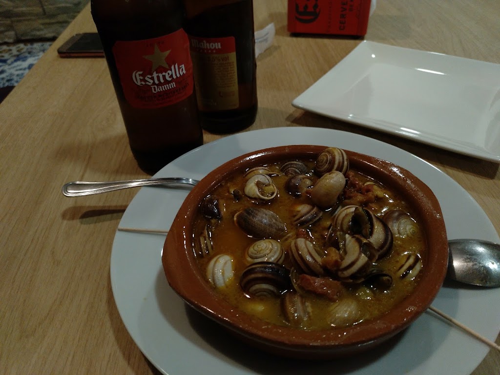 Lara's Gol — Comida y bebida