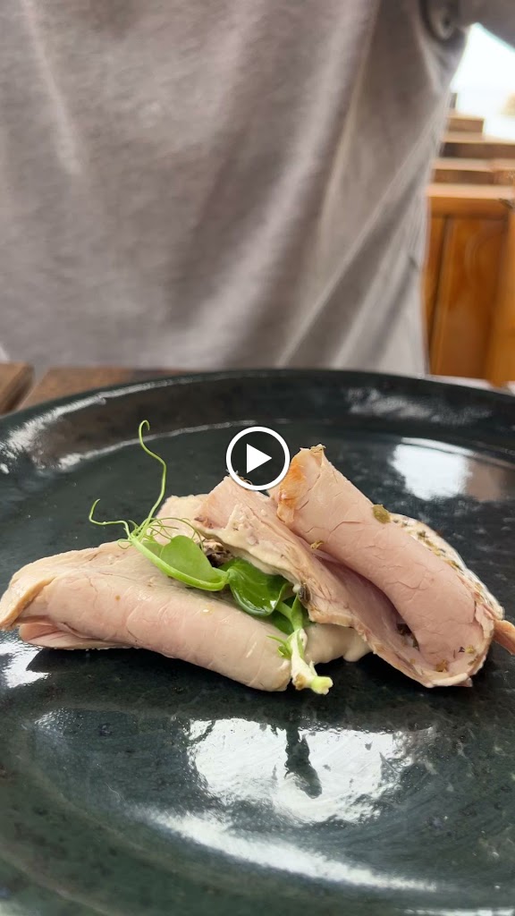 PIZZERIA In bocca al lupo. — Videos