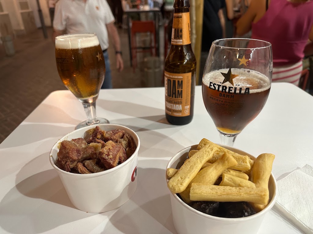Tasca LOLA — Comida y bebida