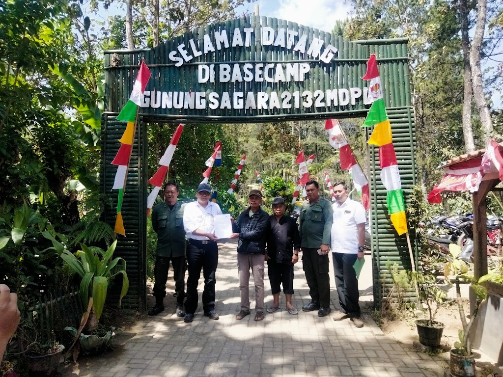 Basecamp Puncak gunung Sagara via sagara