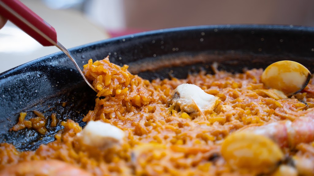 Pancho's Restaurant — Comida y bebida