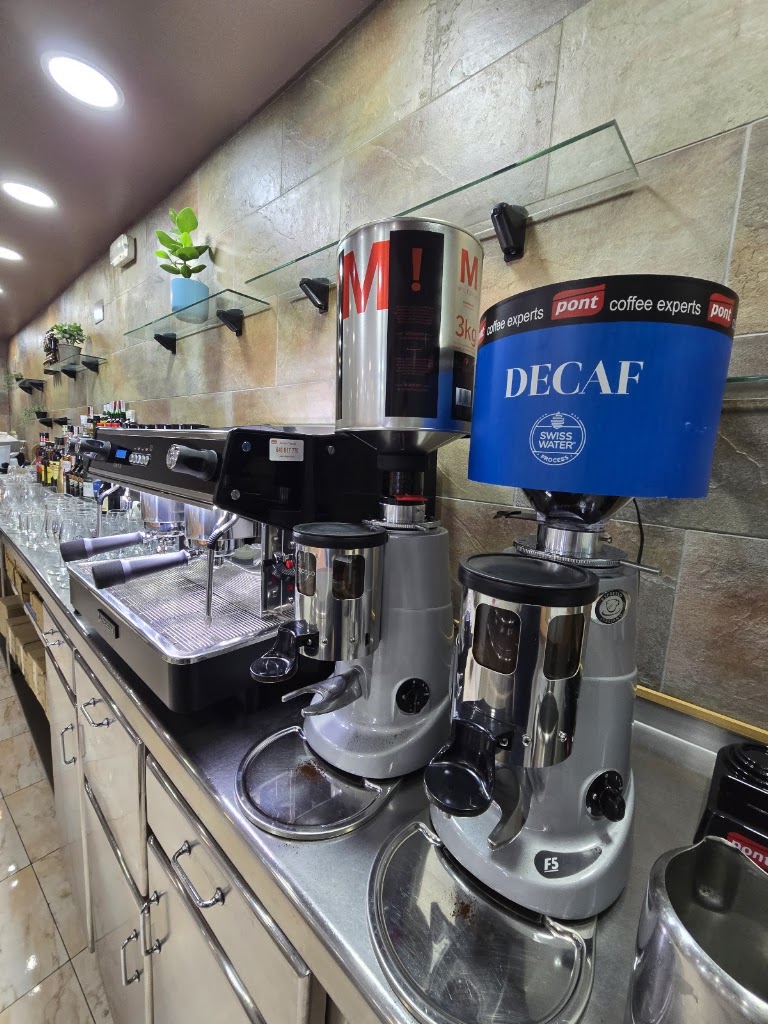 Dubo 2 cafe-restaurant — Del propietario
