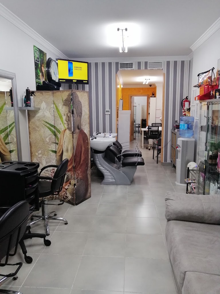 YUYA - Peluqueria y Estetica — Interior