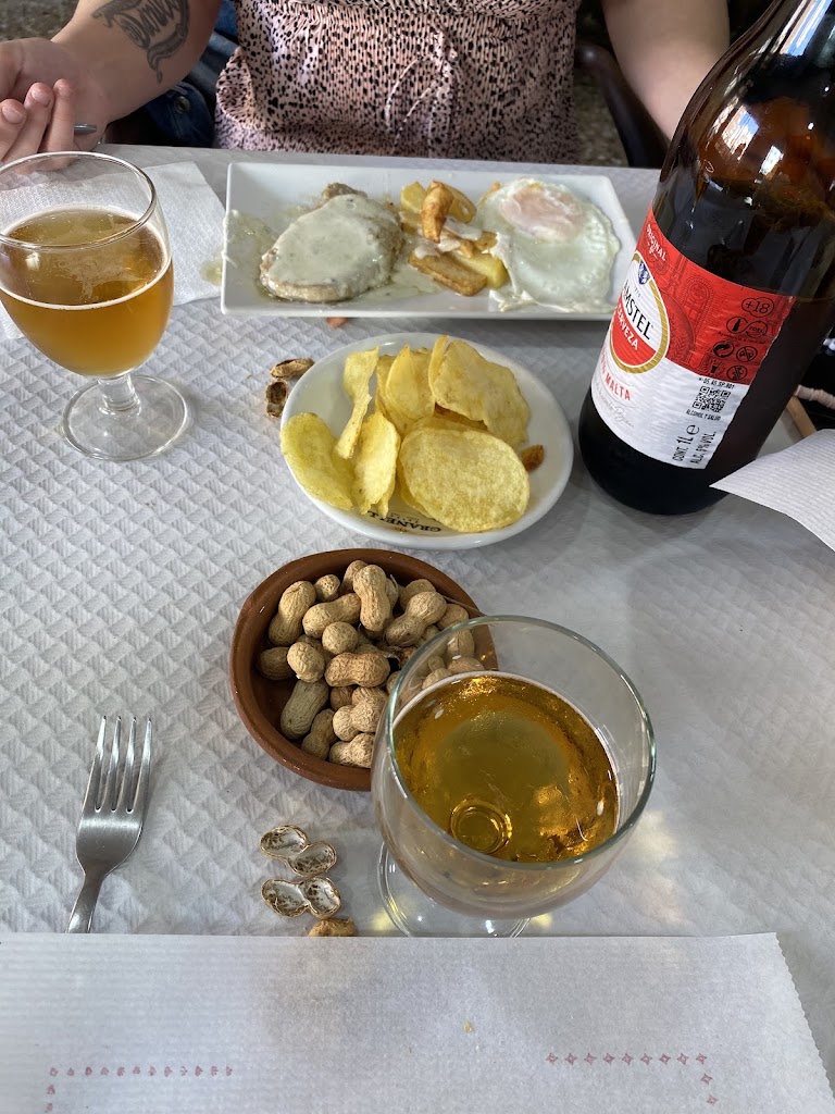 Bar Suro's — Comida y bebida
