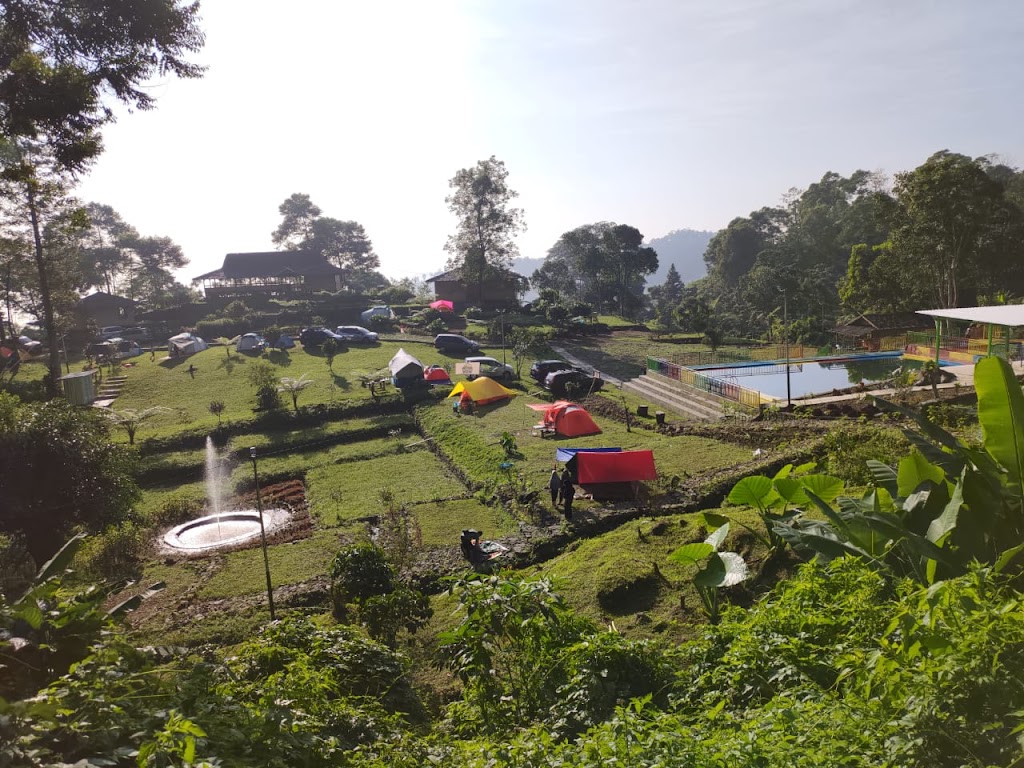 Villa dan Bumi Perkemahan Cisarua 2 official Sukawangi sukamakmur