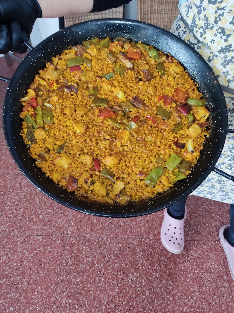 Asador de pollos Azafran — Paella
