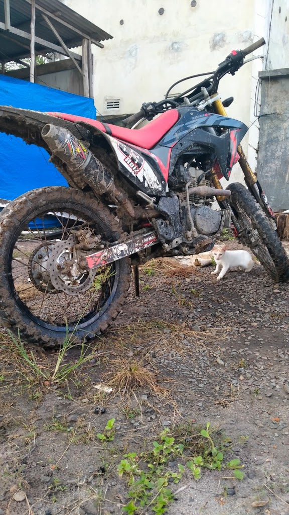 COSTUM TRAIL LILIK