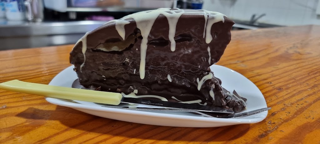Cafeteria La ilusion — Comida y bebida