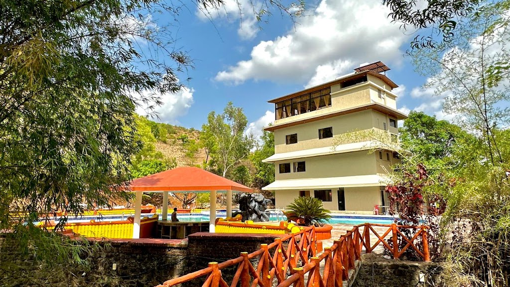 Forest Cave Villa In Igatpuri