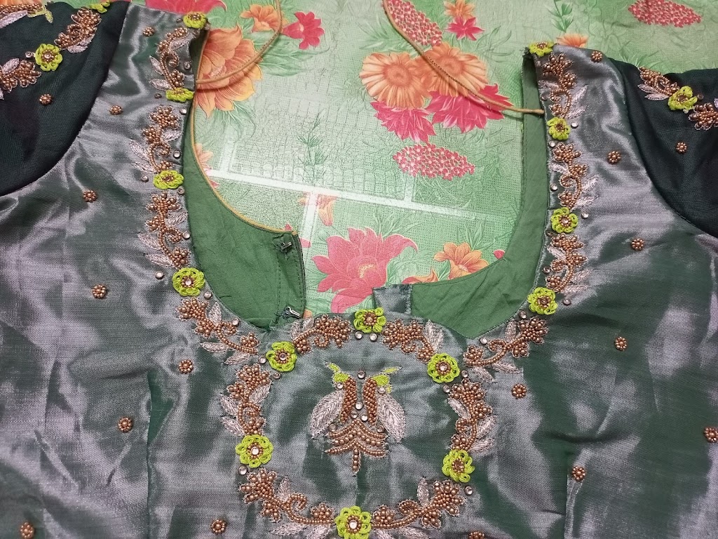 Siri Beauty Parlour And Ladies Tailor