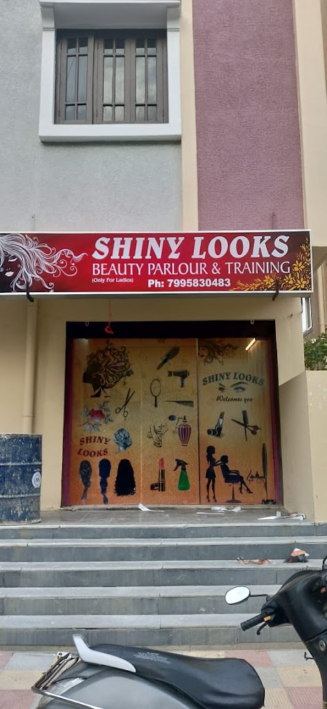 Shiny Looks Beauty Parlour