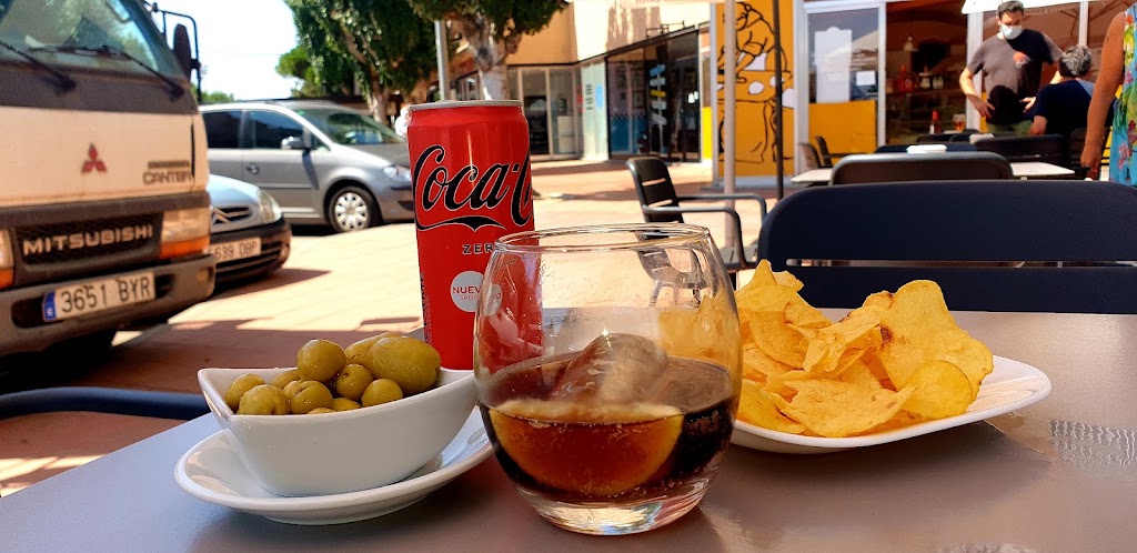 Bar Rally — Comida y bebida